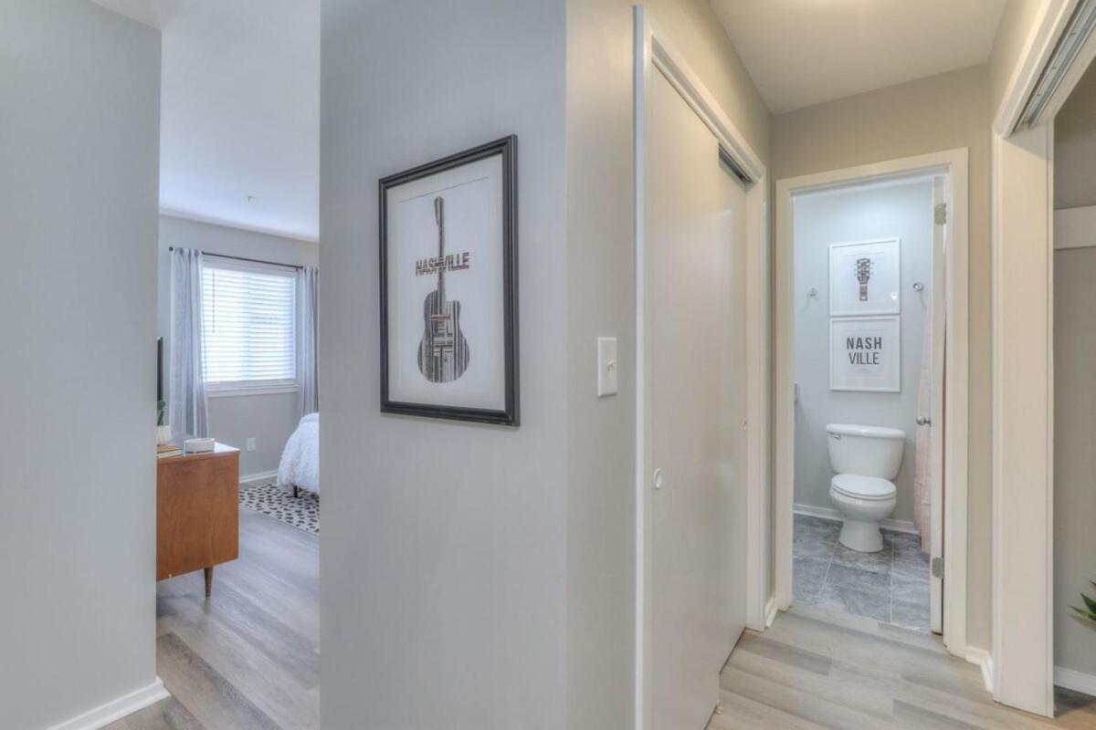 Walk To Broadway Riverfront Condo With Pool Nashville Extérieur photo
