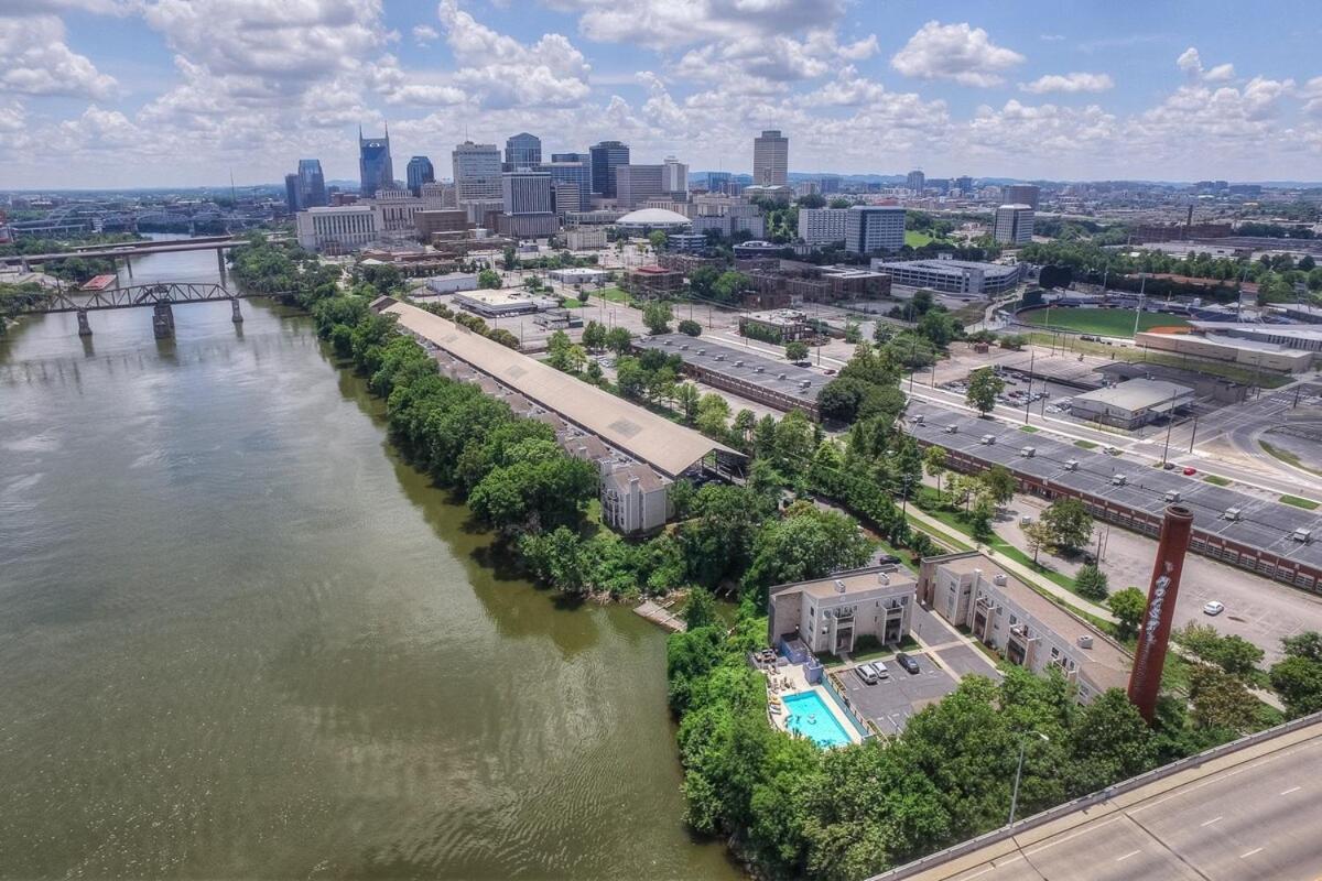 Walk To Broadway Riverfront Condo With Pool Nashville Extérieur photo